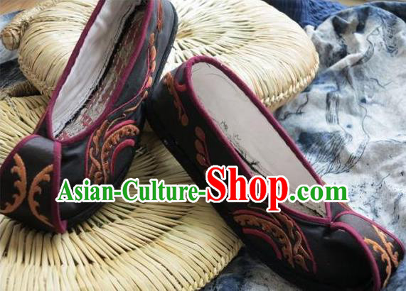 Chinese Handmade Black Embroidered Shoes Hanfu Shoes Traditional National Shoes for Women