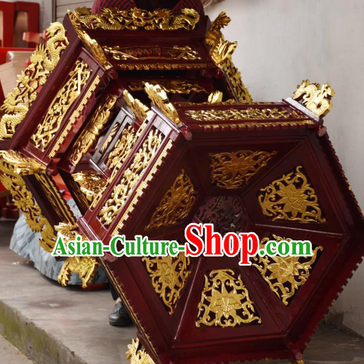 Chinese Traditional Handmade Camphorwood Lantern Carving Wood Dragon Head Palace Lamp