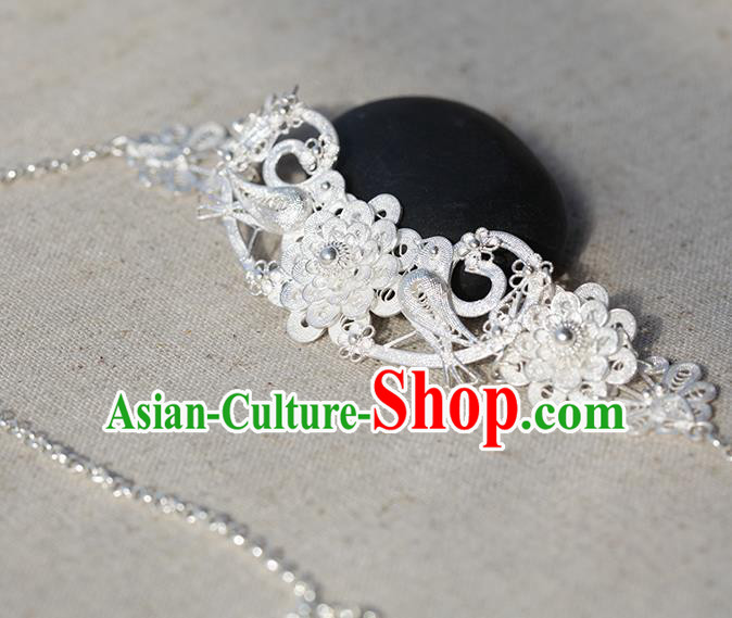 Chinese Traditional Miao Nationality Silver Carving Longevity Lock Handmade Ethnic Necklace Accessories for Women