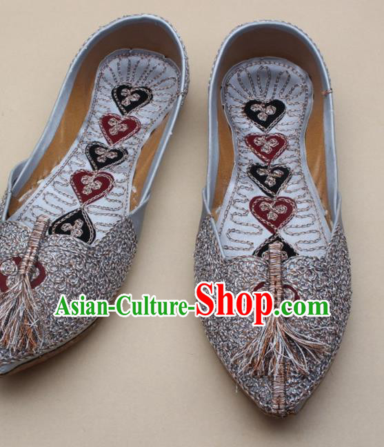 Asian Nepal National Handmade Light Grey Embroidered Shoes Indian Traditional Folk Dance Leather Shoes for Women