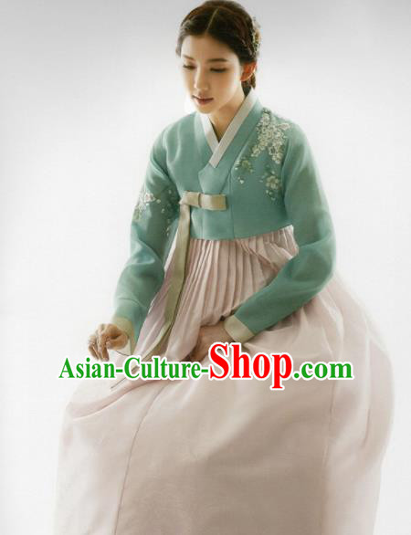 Korean Traditional Hanbok Princess Embroidered Green Blouse and Light Pink Dress Outfits Asian Korea Fashion Costume for Women