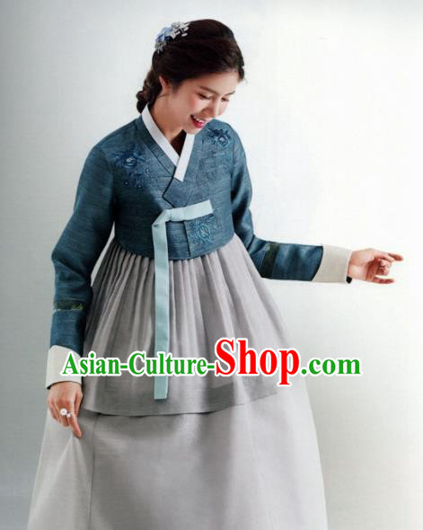 Korean Traditional Hanbok Wedding Mother Navy Blouse and Grey Dress Outfits Asian Korea Fashion Costume for Women