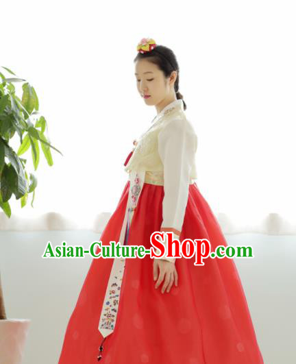 Korean Traditional Garment Beige Blouse and Red Dress Bride Hanbok Asian Korea Fashion Costume for Women