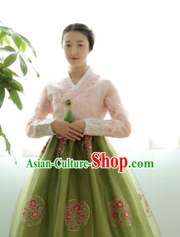 Korean Traditional Court Hanbok Garment Pink Blouse and Green Dress Asian Korea Fashion Costume for Women
