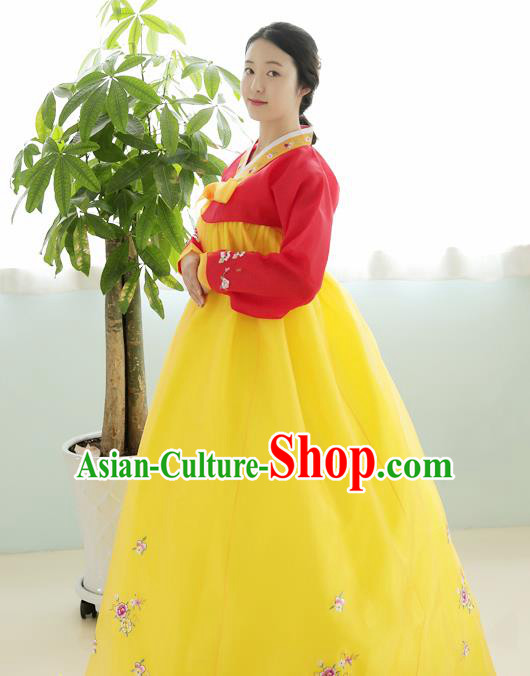 Korean Traditional Court Hanbok Garment Red Blouse and Yellow Dress Asian Korea Fashion Costume for Women