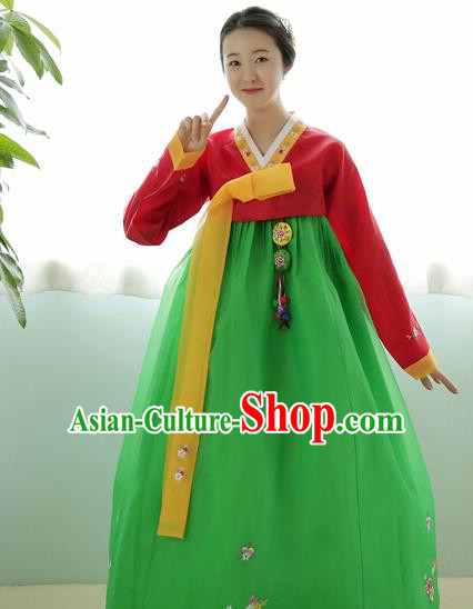 Korean Traditional Court Hanbok Garment Red Blouse and Green Dress Asian Korea Fashion Costume for Women