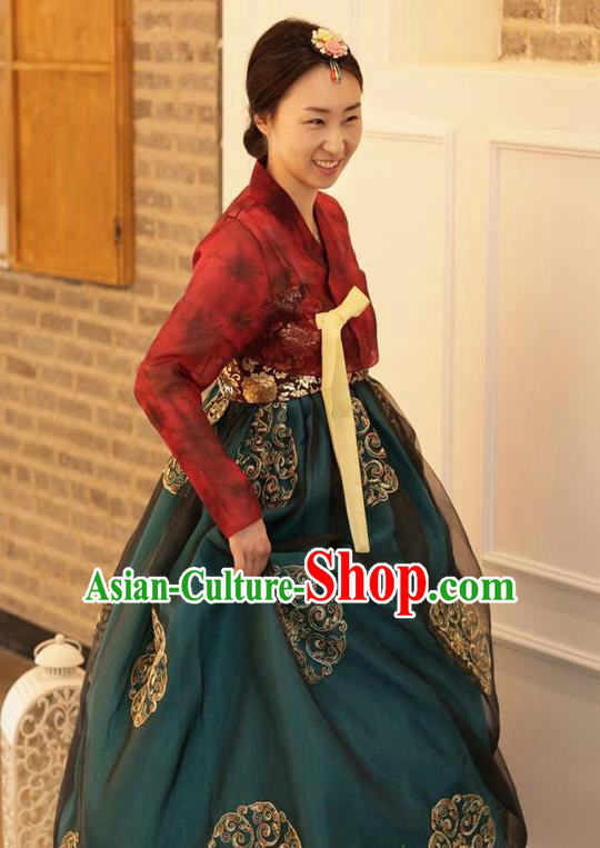 Korean Traditional Bride Hanbok Purplish Red Blouse and Green Dress Garment Asian Korea Fashion Costume for Women
