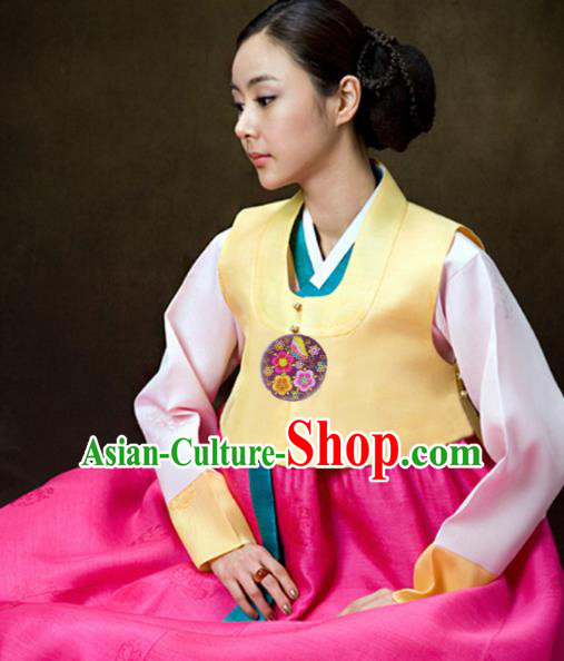 Korean Traditional Hanbok Garment Yellow Vest Blouse and Rosy Dress Asian Korea Fashion Costume for Women