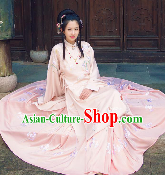Chinese Ancient Ming Dynasty Court Infanta Embroidered Dress Traditional Patrician Lady Costume for Women