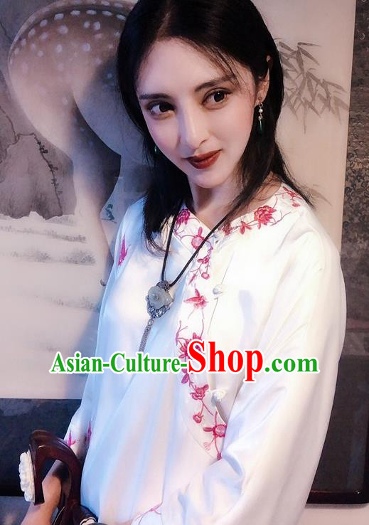Chinese Traditional Embroidered Butterfly White Qipao Dress National Tang Suit Cheongsam Costumes for Women