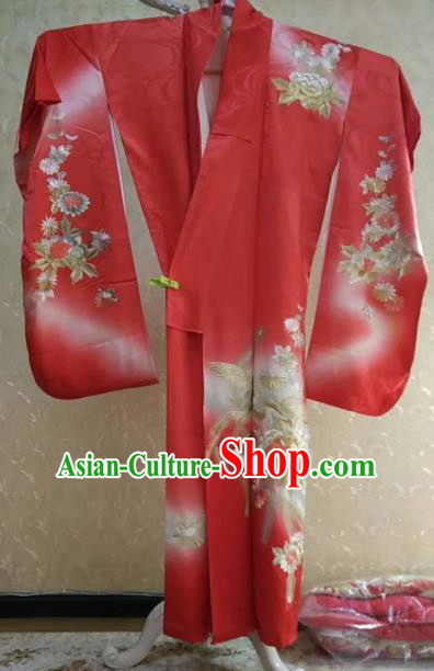 Traditional Japan Geisha Printing Chrysanthemum Red Furisode Kimono Asian Japanese Fashion Apparel Costume for Women