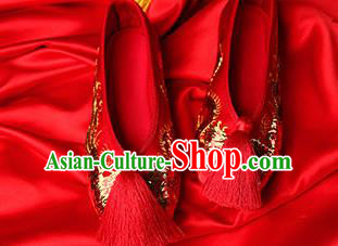 Chinese Traditional Golden Sequins Phoenix Red Embroidered Shoes Opera Shoes Hanfu Shoes Wedding Shoes for Women