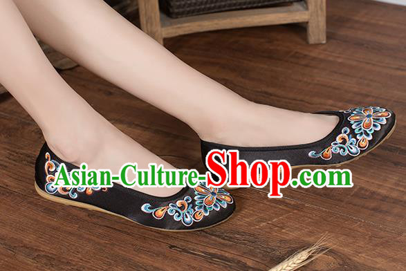Chinese Traditional Embroidered Peach Blossom Black Shoes Opera Shoes Hanfu Shoes Satin Shoes for Women