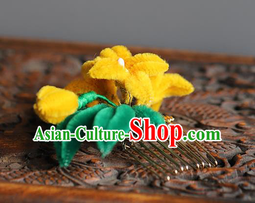 Traditional Chinese Handmade Yellow Velvet Flowers Hair Comb Headdress Ancient Hanfu Hair Accessories for Women