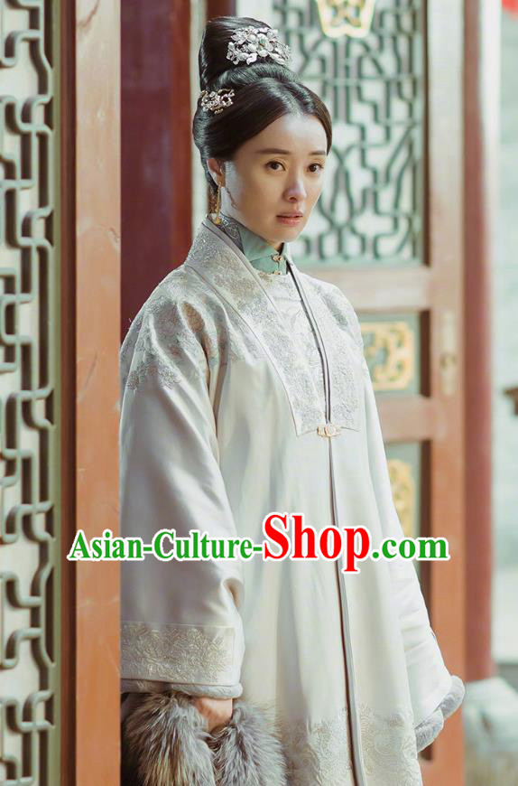 Chinese Drama Ancient Ming Dynasty Crown Princess Zhang Yan Replica Costumes and Headpiece for Women