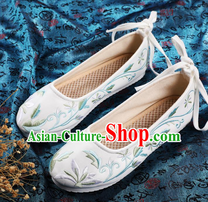 Chinese Embroidered White Shoes Hanfu Shoes Women Shoes Opera Shoes Princess Shoes