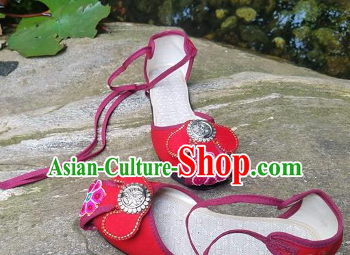 Traditional Chinese Yunnan National Red Shoes Women Shoes Embroidered Sandal