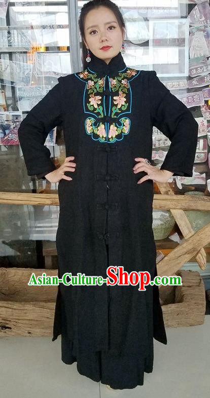 Traditional Chinese Embroidered Black Dust Coat Handmade National Overcoat Costume for Women