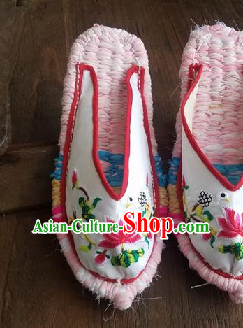 Traditional Chinese Embroidered Lotus White Slippers Handmade Ethnic National Shoes Hanfu Shoes for Women