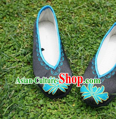 Traditional Chinese National Embroidered Black Satin Shoes Ethnic Shoes Hanfu Shoes for Women