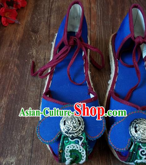Traditional Chinese Ethnic Bride Embroidered Blue Shoes Handmade Yunnan National Shoes Hanfu Shoes for Women
