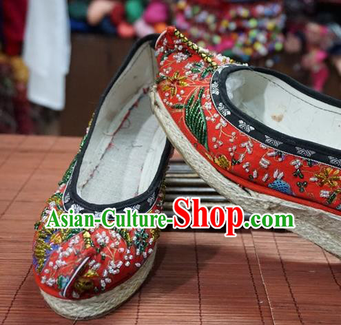 Traditional Chinese Ethnic Embroidered Beads Red Shoes Handmade Yunnan National Shoes Wedding Shoes for Women