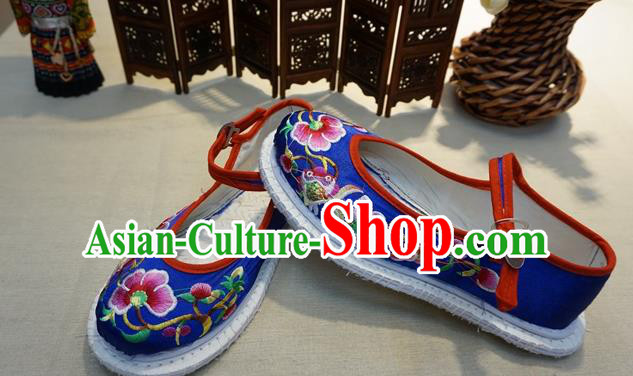 Traditional Chinese Ethnic Blue Embroidered Shoes Handmade Yunnan National Shoes Wedding Shoes for Women