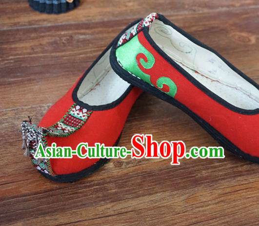 Traditional Chinese Embroidered Ethnic Wedding Red Shoes Yunnan National Shoes for Women