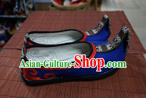 Traditional Chinese Embroidered Ethnic Wedding Blue Shoes Yunnan National Shoes for Women