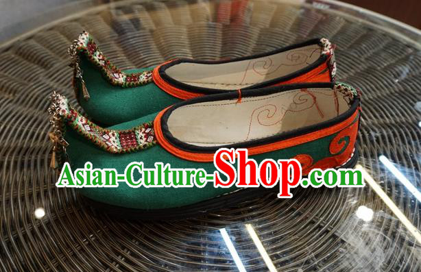 Traditional Chinese Embroidered Ethnic Wedding Green Shoes Yunnan National Shoes for Women