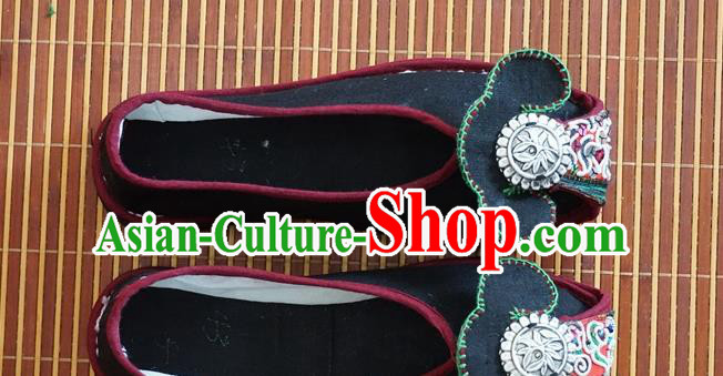 Traditional Chinese Ethnic Silver Black Shoes Embroidered Shoes Yunnan National Wedding Shoes for Women