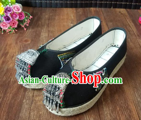 Traditional Chinese Handmade Black Cloth Shoes Yunnan National Shoes Embroidered Shoes for Women