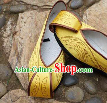 Traditional Chinese Yellow Embroidered Shoes National Ethnic Wedding Shoes Hanfu Shoes for Women