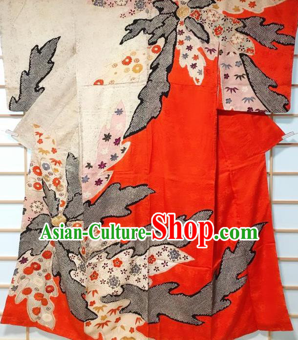 Traditional Japanese Embroidered Chrysanthemum Red Furisode Kimono Japan Yukata Dress Costume for Women