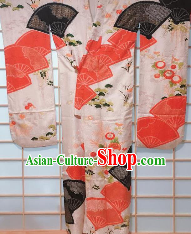 Japanese Classical Chrysanthemum Fan Pattern Beige Furisode Kimono Japan Traditional Yukata Dress Costume for Women