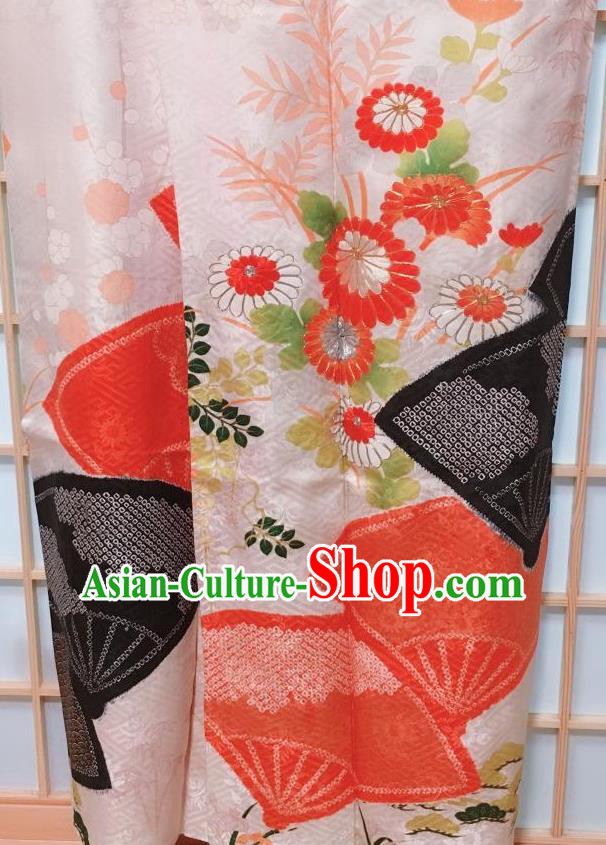 Japanese Classical Chrysanthemum Fan Pattern Beige Furisode Kimono Japan Traditional Yukata Dress Costume for Women