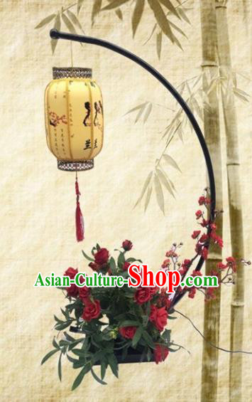Chinese Traditional Printing Orchid Yellow Lamp Wedding Floor Lanterns Handmade Palace Lantern