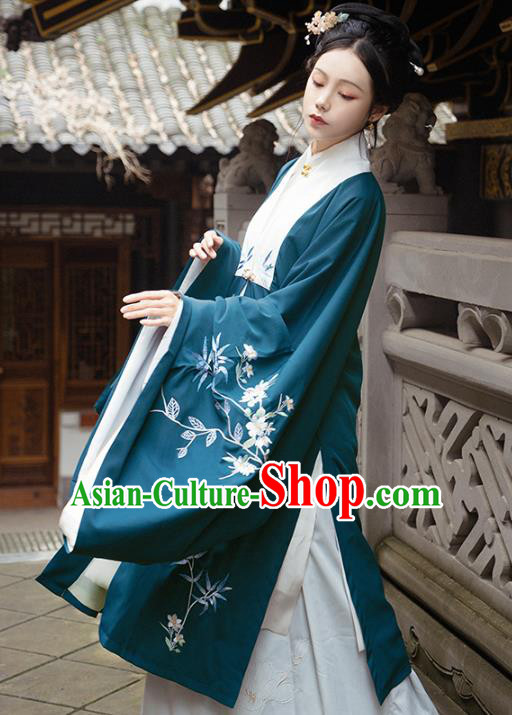 Chinese Traditional Ming Dynasty Duchess Historical Costume Ancient Countess Embroidered Blue Cape for Women