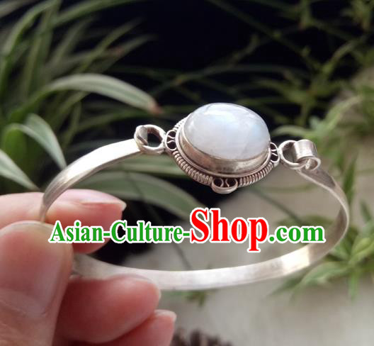 Chinese Zang Nationality Moonstone Carving Silver Bracelet Handmade Traditional Tibetan Ethnic Jewelry Accessories for Women