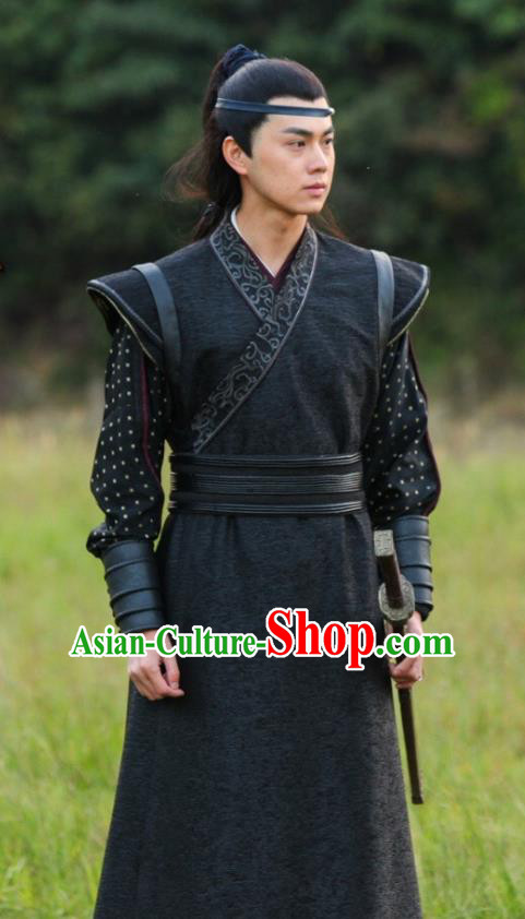 Chinese Ancient Swordsman Chen Xing Historical Drama Devastating Beauty Costume and Headpiece for Men