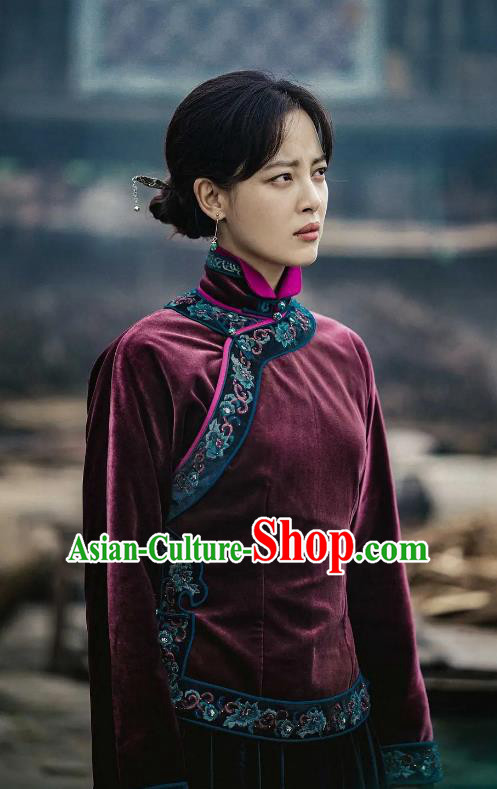 Chinese Historical Drama Candle in The Tomb The Wrath of Time Grave Robber Lady Hong Costume and Headpiece for Women