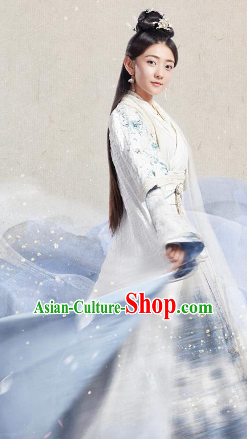 Chinese Historical Drama The Eternal Love Ancient Court Princess Qu Tan Er Costume and Headpiece for Women