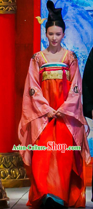 Chinese Ancient Court Lady Hanfu Dress Historical Drama Mengfei Comes Across Imperial Consort Bu Meng Costumes and Golden Hair Accessories