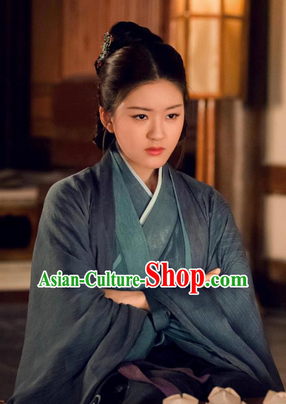 Chinese Ancient Noble Lady Hanfu Dress and Hair Jewelry Historical Drama Love of Thousand Years Across Swordswoman Tan Chuan Costumes