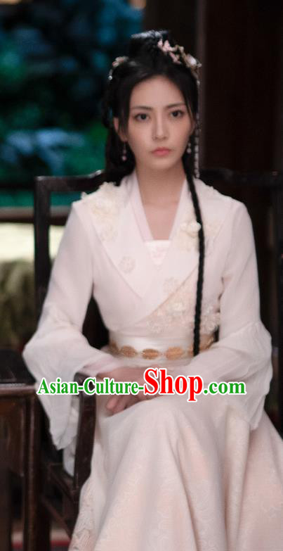 Chinese Ancient Noble Lady Historical Costumes Drama The Romance of Hua Rong White Hanfu Dress and Hair Jewelries