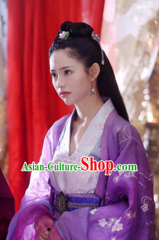 Chinese Ancient Historical Costumes Drama Princess at Large Noble Lady Ji Xinyan Purple Hanfu Dress and Hair Accessories