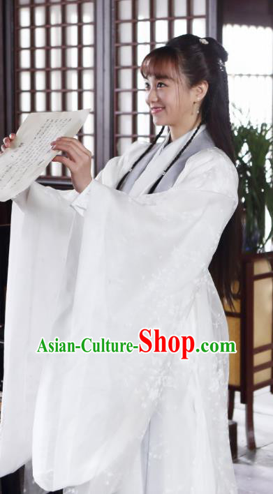 Chinese Ancient Fairy Garment Costumes and Hair Accessories Drama I am A Pet At Dali Temple Female Swordsman Ru Xiaolan White Dress