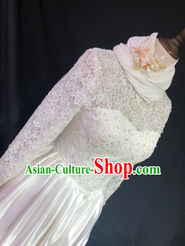 Top Grade Bride White Lace Satin Wedding Dress Bridal Full Dress Wedding Costume for Women