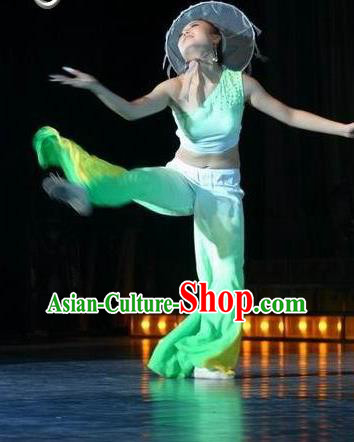 Chinese Rain Bamboo Dai Nationality Dance Green Outfits Traditional Classical Dance Stage Performance Costume for Women