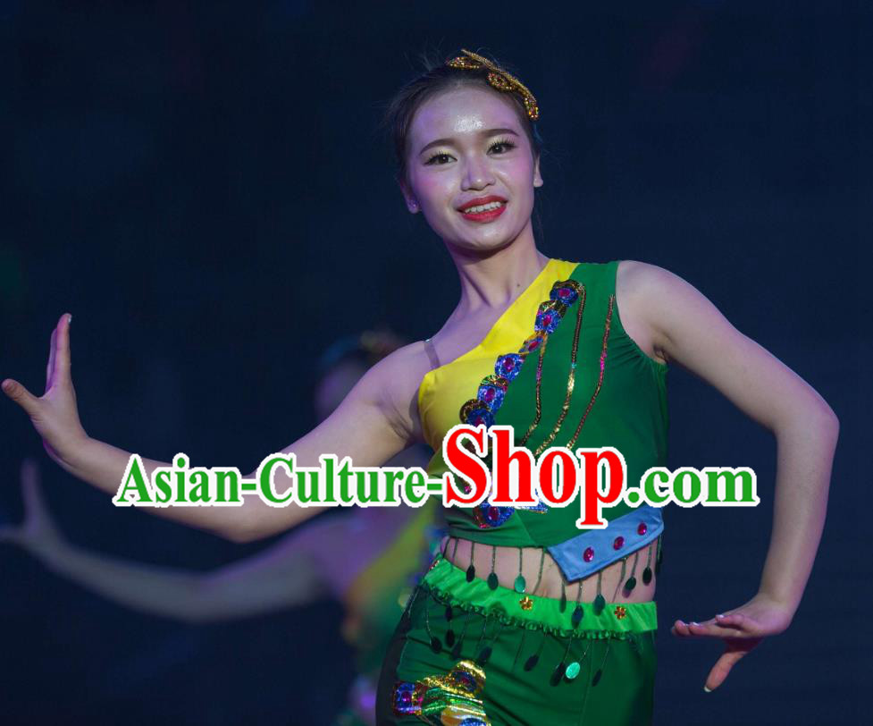 Chinese Rain Bamboo Dai Nationality Peacock Dance Green Outfits Traditional Classical Dance Stage Performance Costume for Women